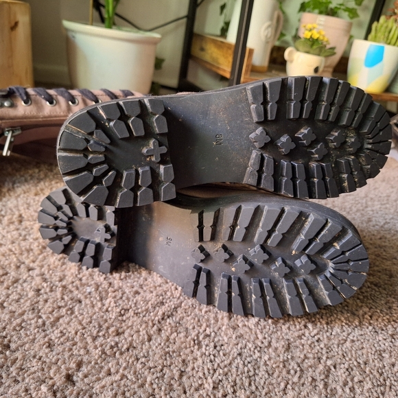 Sold Out Current Mood Cedar Obsidian Pocket Combat Boots - Picture 4 of 7